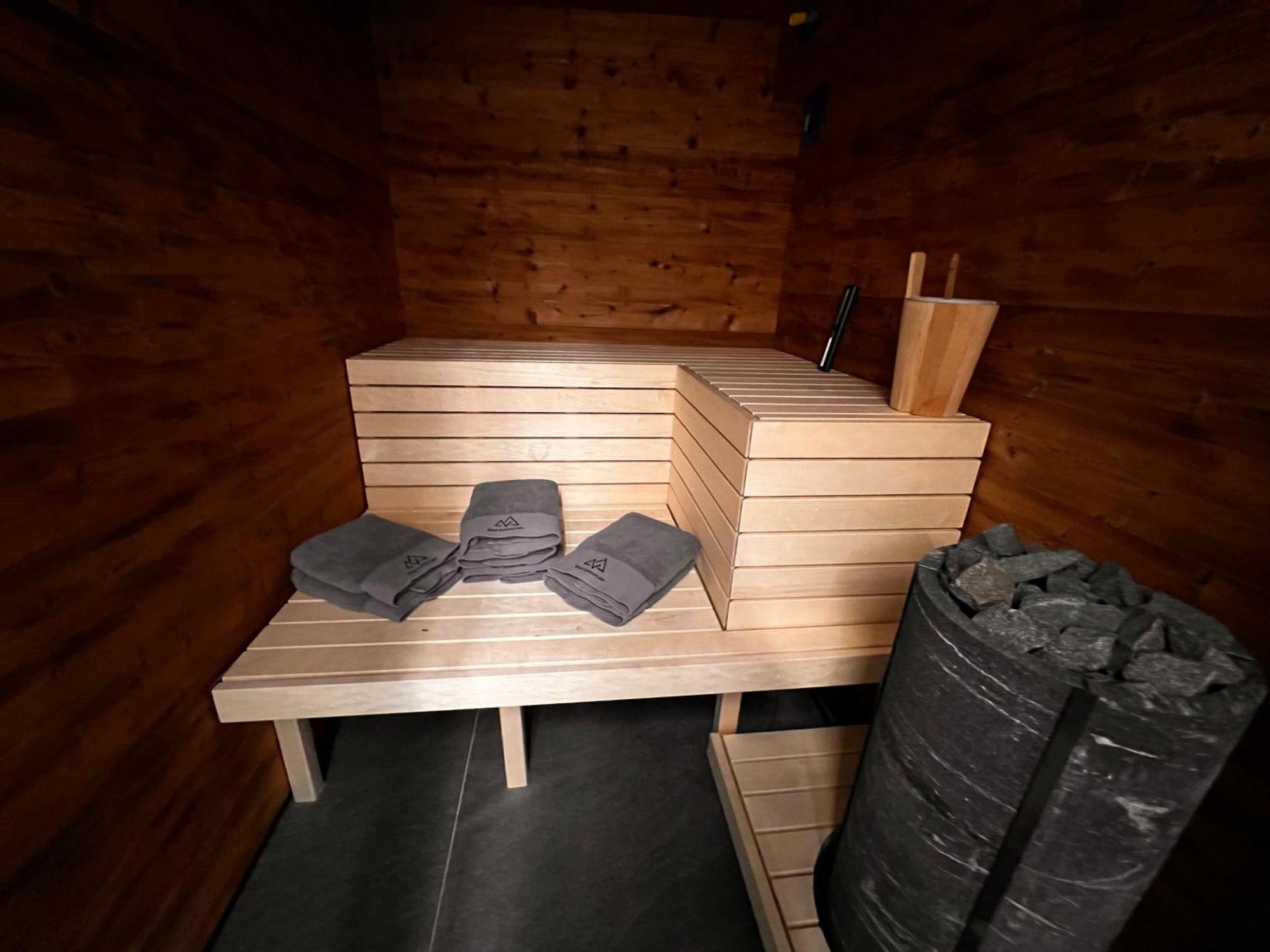 Black Summit Boutique Resort Laax Eksteriør billede